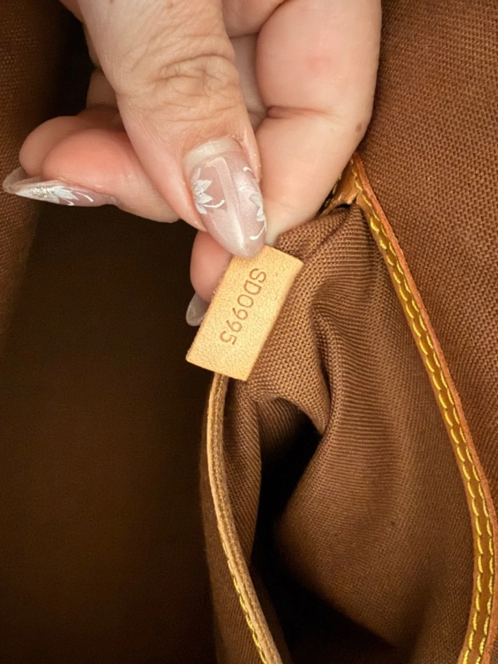 Louis Vuitton Brown Interior with Tan Trim and Yellow Stitching - Picture 3 of 9